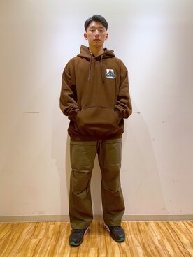「XLARGE（エクストララージ）のGRAFFITI PULLOVER HOODED SWEAT（パーカー、ブラウン系）」を使った、そういちろーさん（メンズ・175cm）の秋コーディネート