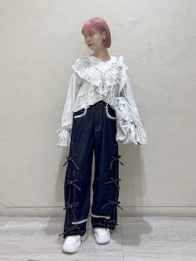 「merry jenny（メリージェニー）のバレルレッグリボンデニムパンツ（デニムパンツ、ブルー系）」を使った、sumomoさん（レディース・156cm）の夏コーディネート