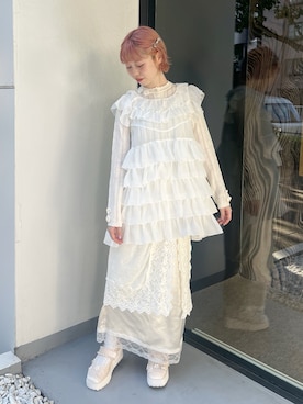 「merry jenny（メリージェニー）のミルフィーユフリルトップス（シャツ/ブラウス、ホワイト系）」を使った、sumomoさん（レディース・156cm）の夏コーディネート