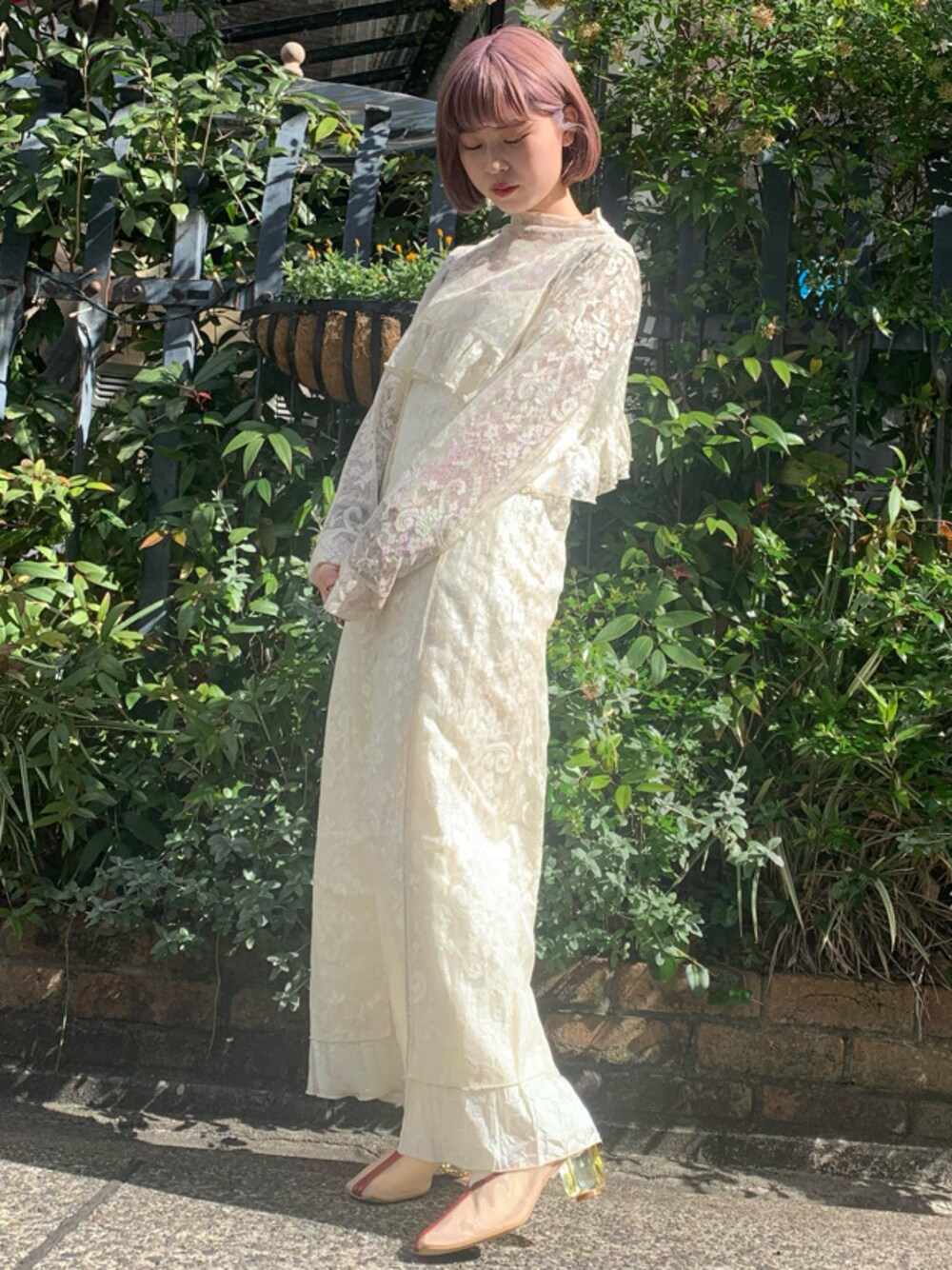 「merryjenny」｜「merry jennyのエアリーパイピングパンプス（パンプス、ホワイト系）」を使った、sumomoさん（レディース・156cm）の春コーディネートの1枚目の写真