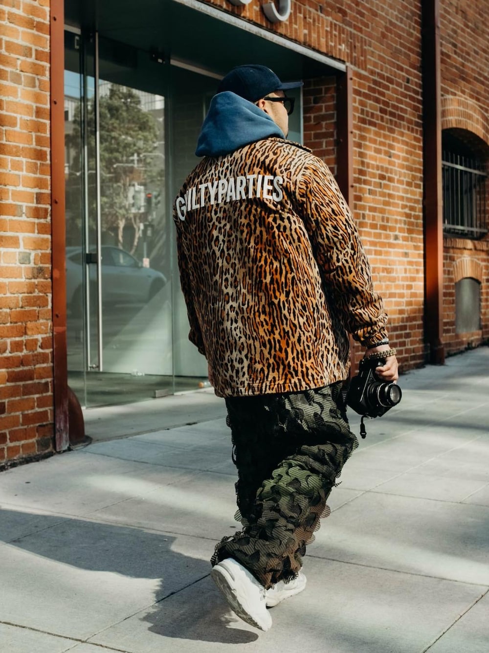 「WACKO MARIA、tiredlab、lestien、grailed、NEWBALANCE、RHUDE、menswear」｜「WACKO MARIAのアイテム（その他アウター、オレンジ系）」を使った、markjchuaさん（メンズ・165cm）の秋コーディネートの1枚目の写真