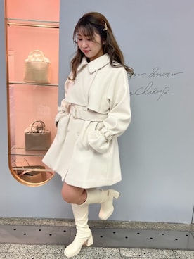 「アイテム（チェスターコート）」を使った、松下睦さん（レディース・155cm）の秋コーディネート