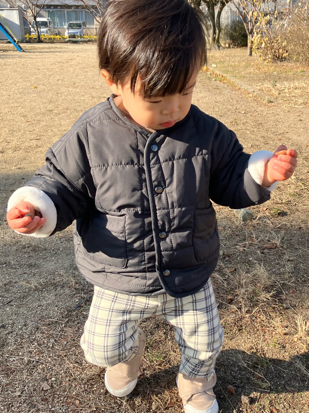 「しまむら」｜「しまむらの90（ノーカラーコート、ブラック系）」を使った、shii__san43さん（レディース・165cm）の冬コーディネートの1枚目の写真
