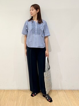 「INDIVI（インディヴィ）の【洗える】胸元タックフリルブラウス（シャツ/ブラウス、ブルー系）」を使った、kozueさん（レディース・165cm）の夏コーディネート