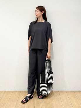 「INDIVI（インディヴィ）の【体型カバー/SETUP可能】ジョーゼット　ドルマンブラウス（シャツ/ブラウス、グレー系）」を使った、kozueさん（レディース・165cm）の夏コーディネート