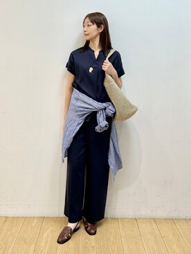 「INDIVI（インディヴィ）の【洗える／SETUP可能】スキッパーブラウス（シャツ/ブラウス、ブルー系）」を使った、kozueさん（レディース・165cm）の春コーディネート