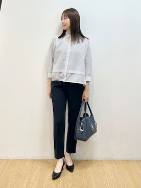 「INDIVI（インディヴィ）の【接触冷感／洗える／2WAY】ドロスト付 シアーシャンブレーシャツ（シャツ/ブラウス、ホワイト系）」を使った、kozueさん（レディース・165cm）の春コーディネート