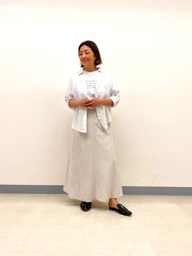 「INDIVI（インディヴィ）の【定番/洗える】フレンチリネンシャツ（シャツ/ブラウス、ホワイト系）」を使った、ナオさん（レディース・162cm）の春コーディネート