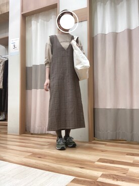 「Samansa Mos2 blue」｜「アイテム（スウェット）」を使った、八朔さん（レディース・157cm）の秋コーディネート