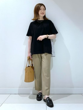 「INDIVI（インディヴィ）の【太田莉菜さん着用/STORY 6月号掲載商品/褒められパンツ/洗える】タックテーパードパンツ（その他パンツ、グリーン系）」を使った、akariさん（レディース・151cm）の夏コーディネート
