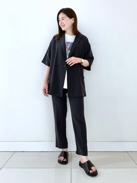 「INDIVI（インディヴィ）の【頼れるシャレ服/SETUP可能/洗える/UVケア】ハーフスリーブジャケット（テーラードジャケット、グレー系）」を使った、akariさん（レディース・151cm）の春コーディネート