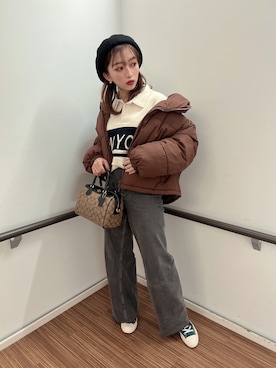 「カラースニーカー」｜「アイテム（スウェット）」を使った、りなさん（レディース・156cm）の冬コーディネート