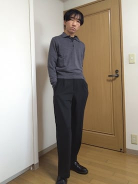 「UNIQLO（ユニクロ）のアイテム（ニット/セーター、グレー系）」を使った、特養介護士さん（メンズ・170cm）の春コーディネート