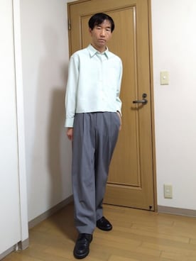 「UNIQLO（ユニクロ）のアイテム（シャツ/ブラウス、グリーン系）」を使った、特養介護士さん（メンズ・170cm）の春コーディネート