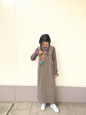 「アイテム（バンダナ/スカーフ）」を使った、MINAMIさん（レディース・155cm）の秋コーディネート