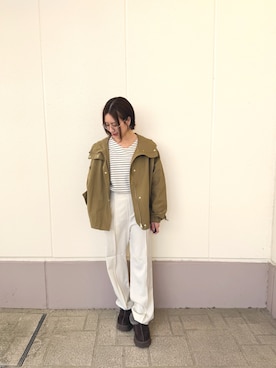 「KBF（ケイビーエフ）の『2サイズ展開』ピンタックストレートパンツ（その他パンツ、ホワイト系）」を使った、MINAMIさん（レディース・155cm）の春コーディネート