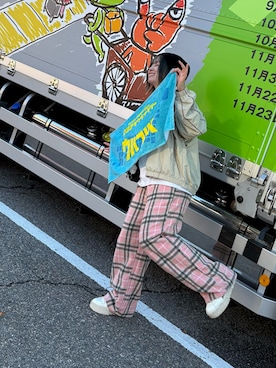 「UNDER ARMOUR（アンダーアーマー）のアイテム」を使った、こるちさん（レディース・158cm）の秋コーディネート