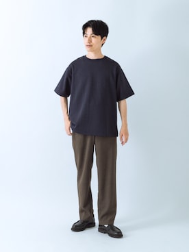 「ITEMS URBANRESEARCH（アイテムズ アーバンリサーチ）の『接触冷感/吸水速乾/イージーケア/UVカット』クイックドライリネンタッチイージーパンツ（その他パンツ、グリーン系）」を使った、uedaさん（メンズ・170cm）の夏コーディネート