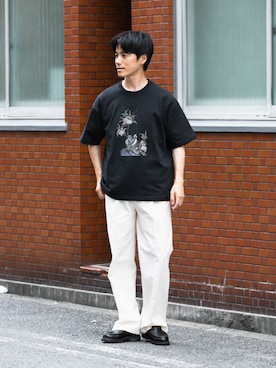 「ITEMS URBANRESEARCH（アイテムズ アーバンリサーチ）のリネンレーヨン ウエストイージー トラウザー（その他パンツ、ホワイト系）」を使った、uedaさん（メンズ・170cm）の夏コーディネート