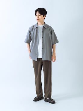 「ITEMS URBANRESEARCH（アイテムズ アーバンリサーチ）の2wayストレッチスナップ半袖シャツ（シャツ/ブラウス、グレー系）」を使った、uedaさん（メンズ・170cm）の夏コーディネート