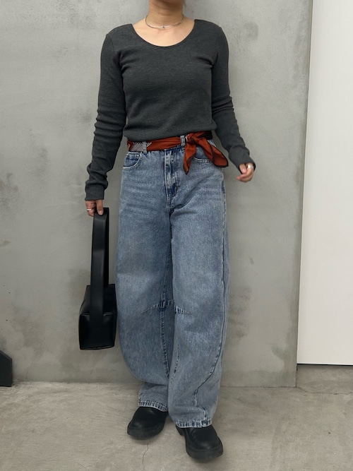 セール】バックオープンカップ付きロングスリーブトップス（Tシャツ