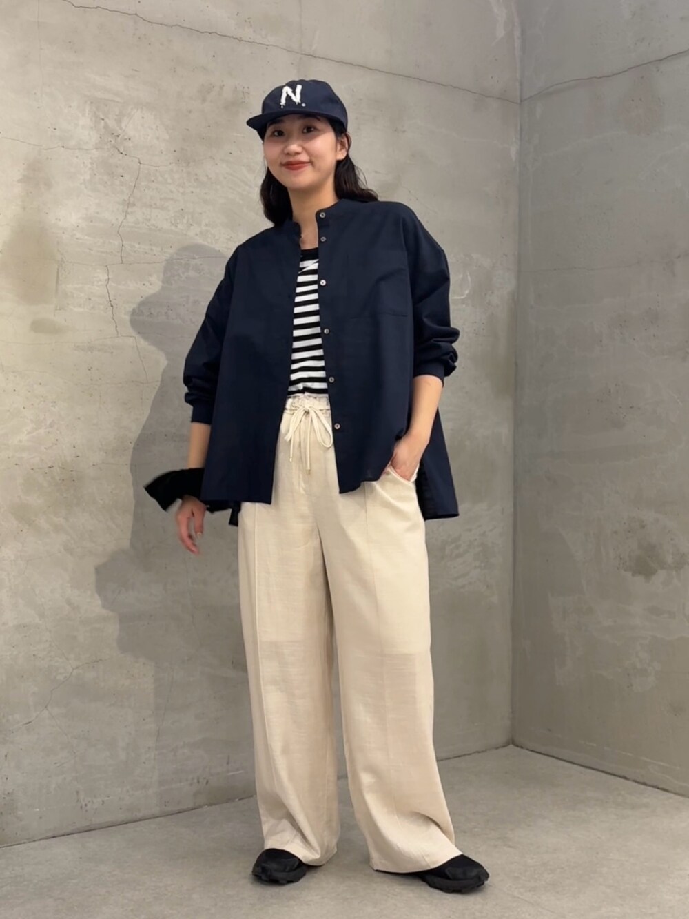 「Jena espace merveilleuxの袖ボリュームリネンシャツ（シャツ/ブラウス、ブルー系）」を使った、amuamuse7さん（レディース・160cm）の春コーディネートの1枚目の写真