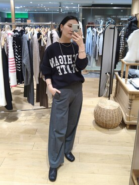 「ロゴニット」｜「アイテム（スラックス）」を使った、TAKAHASHI_162cmさん（レディース・162cm）の冬コーディネート