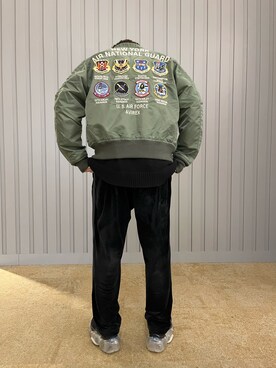 「AVIREX（アヴィレックス）のアイテム（その他アウター）」を使った、AYUMUさん（メンズ・170cm）の秋コーディネート