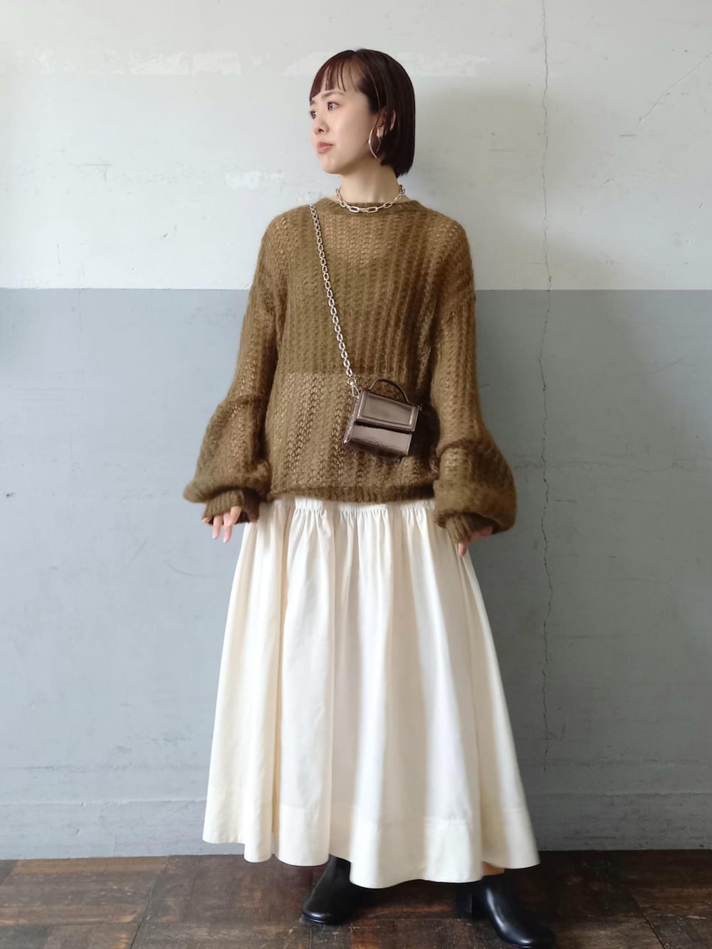 「モヘヤ、タフタ、ギャザースカート、ADAM ET ROPÉ、FEMME、SDGs、サステナブル、骨格ウェーブ、イエベ、大人カジュアル、フェミニン、レイヤード、セットアップ対応、秋、秋コーデ」｜「ADAM ET ROPE'のチェーンアクセサリーミニバッグ（ショルダーバッグ、その他）」を使った、touharaさん（レディース・158cm）の夏コーディネートの1枚目の写真