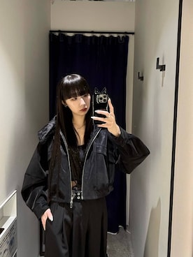 「PAGEBOY（ページボーイ）のZIPタックカーゴパンツ【裾ドローコード付き】（カーゴパンツ、ブラック系）」を使った、koyukiさん（レディース・165cm）の秋コーディネート