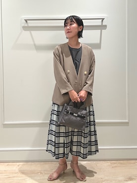 「アイテム（ノーカラージャケット）」を使った、kanazashiさん（レディース・159cm・40代）の秋コーディネート