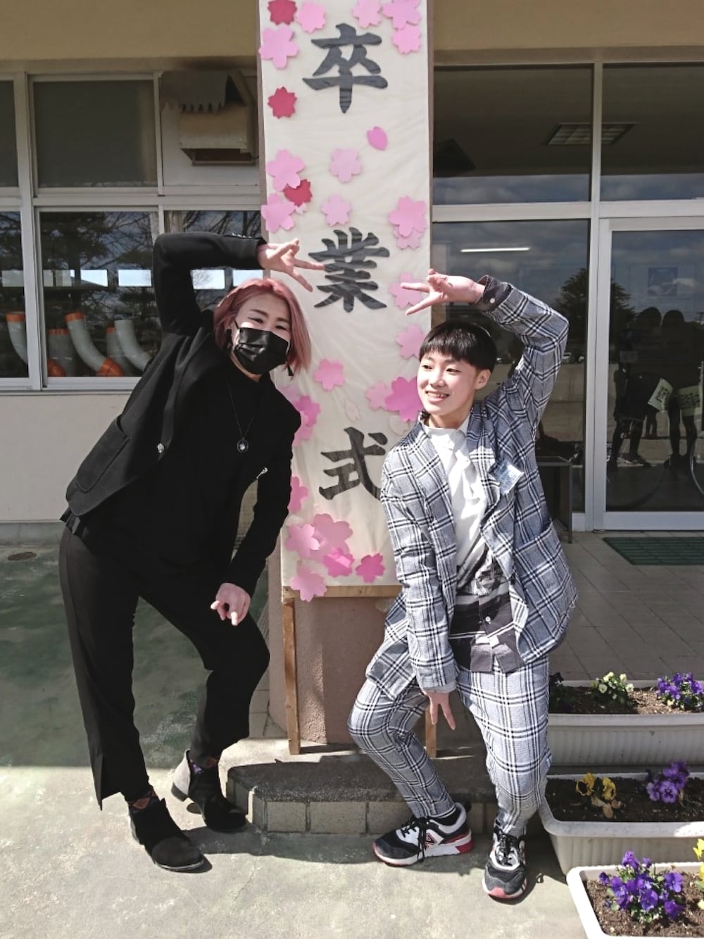 「ナイキ、ラルフローレン、卒業式、女の子、リーガル、エクストララージ、ヴィヴィアンウエストウッド」｜「XLARGEのアイテム（シャツ/ブラウス、ホワイト系）」を使った、shihoさん（レディース・160cm）の秋コーディネートの1枚目の写真