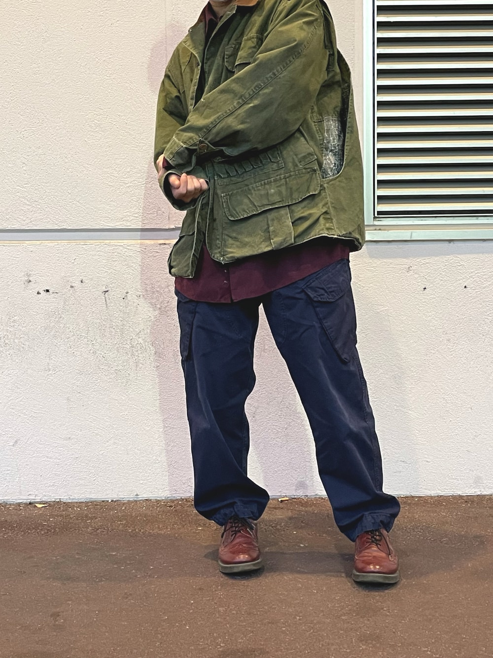 「秋冬コーデ、シンプル、休日コーデ、おしゃれさんと繋がりたい、冬、きれいめカジュアル、いいね、save、フォローお願いします🤑、グリーン、ハンティングジャケット、HINSON、ロイヤルネイビー、イギリス軍、vintage、ビンテージ、軍物」｜「HINSONのアイテム（その他アウター、グリーン系）」を使った、Coingさん（メンズ・167cm）の冬コーディネートの1枚目の写真