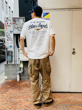 庄子　恵さんの「EMBROIDERED BLUE ANGELS 半袖Tシャツ」を使ったコーディネート