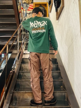 「アースカラー」｜「アイテム（ハンチング/ベレー帽）」を使った、庄子　恵さん（メンズ・179cm）の夏コーディネート