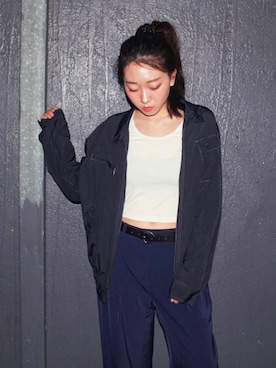 「通勤穿搭」｜「アイテム（マウンテンパーカー）」を使った、蔓さん（レディース・165cm）の秋コーディネート