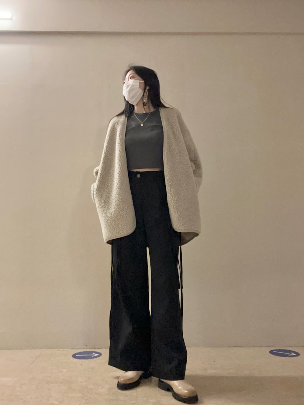 「今日のコーデ、今日の服、ootd、ootdtw、冬、冬コーデ、台灣、台北、Meier.Q、UNIQLO、tunni、HTHREE、HTHREE穿搭_M、wmx的自選色」｜「MEIER.Qのアイテム（Tシャツ/カットソー、グレー系）」を使った、蔓さん（レディース・165cm）の春コーディネートの1枚目の写真