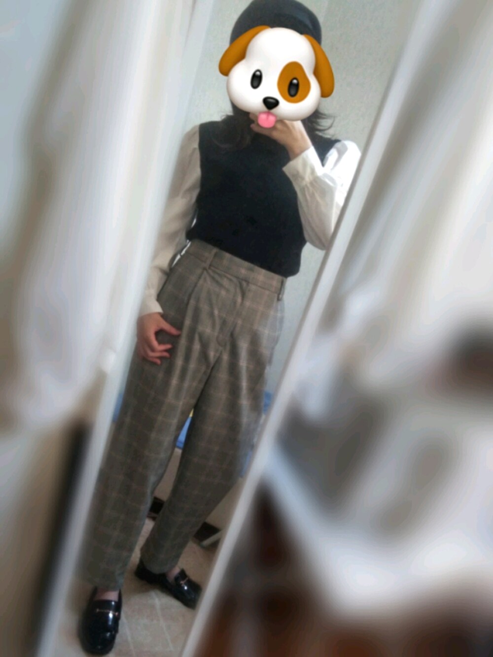 「ベレー帽、パンツ、チェックパンツ、セーター、秋冬コーデ」｜「GUのアイテム（パンツ、グレー系）」を使った、ききさん（レディース・160cm）の秋コーディネートの1枚目の写真