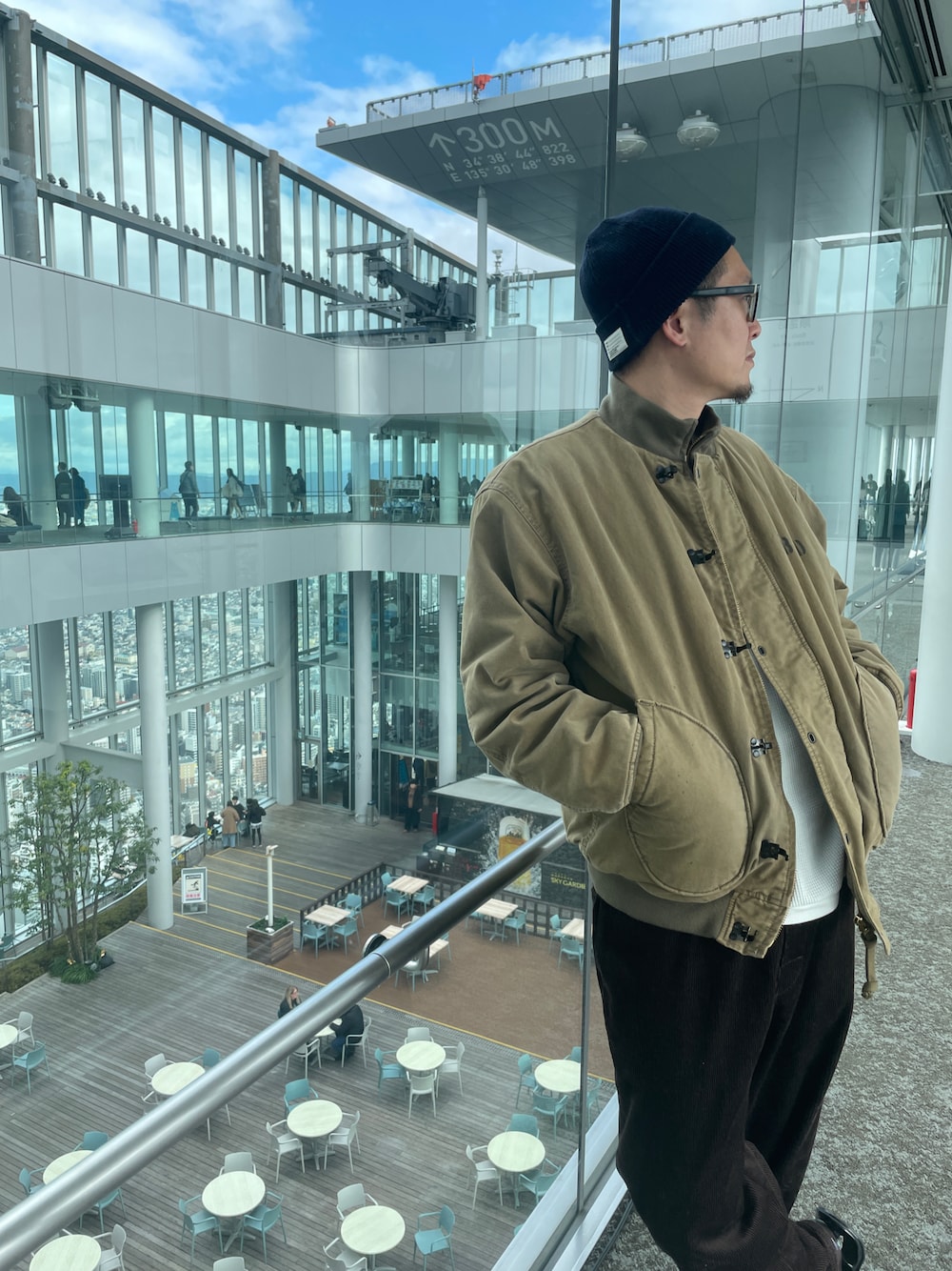 「冬コーデ、大人カジュアル、40代ファッション、お洒落さんとつながりたい、デッキジャケット、今日のコーデ、古着、wtaps、NEIGHBORHOOD、visvim」｜「NEIGHBORHOODのアイテム（ジャケット/アウター、ベージュ系）」を使った、en  and outdoor unitさん（メンズ・182cm）の冬コーディネートの1枚目の写真