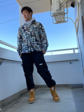 「PALACE（パレス）のアイテム（トップス）」を使った、en  and outdoor unitさん（メンズ・182cm）の冬コーディネート