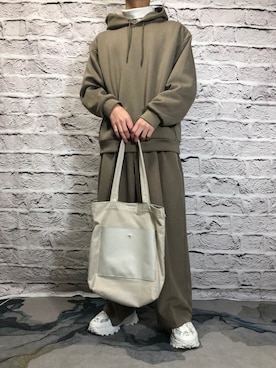 「LAKOLE（ラコレ）のアイテム（Tシャツ/カットソー）」を使った、まさきさん（メンズ・167cm）の冬コーディネート