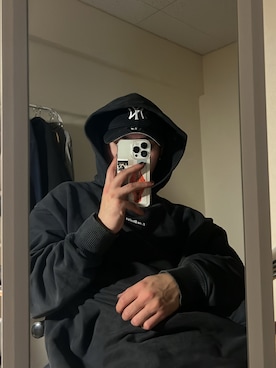 「Acne Studios（アクネストゥディオズ）のアイテム（パーカー）」を使った、りょうたさん（メンズ・170cm）の秋コーディネート