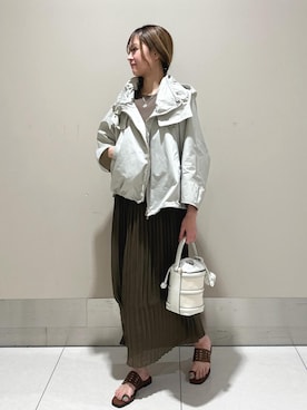 「ROPÉ」｜「アイテム（マウンテンパーカー）」を使った、うつぎさん（レディース・160cm）の春コーディネート