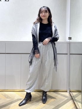 「アイテム（ストール/ショール、グレー系）」を使った、Yuukaさん（レディース・160cm）の秋コーディネート