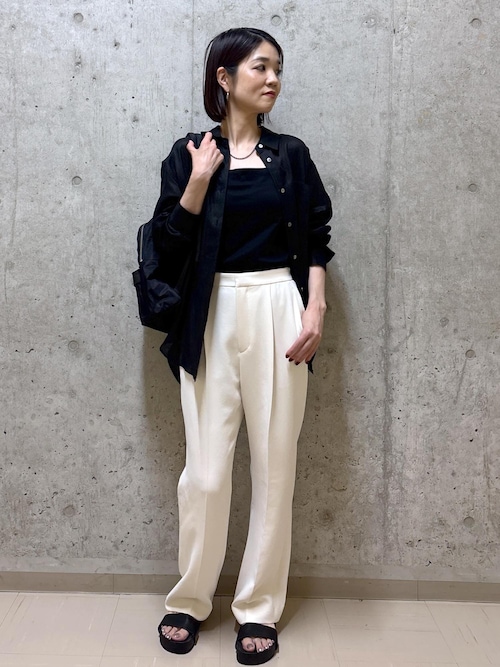 セール】【WEB・一部店舗限定】バックサテンセミフレアパンツ/洗える