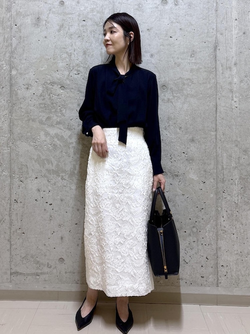【nicochan4 】 Y BAG Medium【軽量】【25AW】 E'POR】Y BAG Medium【軽量】【25AW】（ショルダーバッグ）｜E