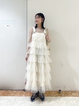 「w closet（ダブルクローゼット）のチュールドットシアープルオーバー（Tシャツ/カットソー、ホワイト系）」を使った、ミナさん（レディース・159cm）の春コーディネート