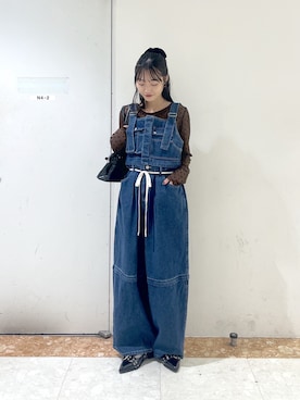 「w closet（ダブルクローゼット）のマルチWAYサロペット（その他パンツ、ブルー系）」を使った、ミナさん（レディース・159cm）の秋コーディネート