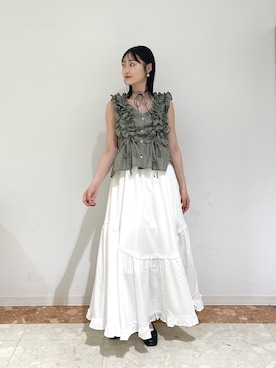 「w closet（ダブルクローゼット）のアソートティアードキャミワンピース（ワンピース、ホワイト系）」を使った、ミナさん（レディース・159cm）の春コーディネート