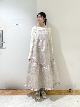 「w closet（ダブルクローゼット）の【通常販売開始】Am フリルジャガードキャミワンピース（ワンピース、ピンク系）」を使った、ミナさん（レディース・159cm）の秋コーディネート